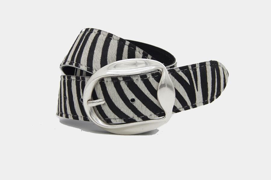Cinturon de pelo con animalprint de zebra